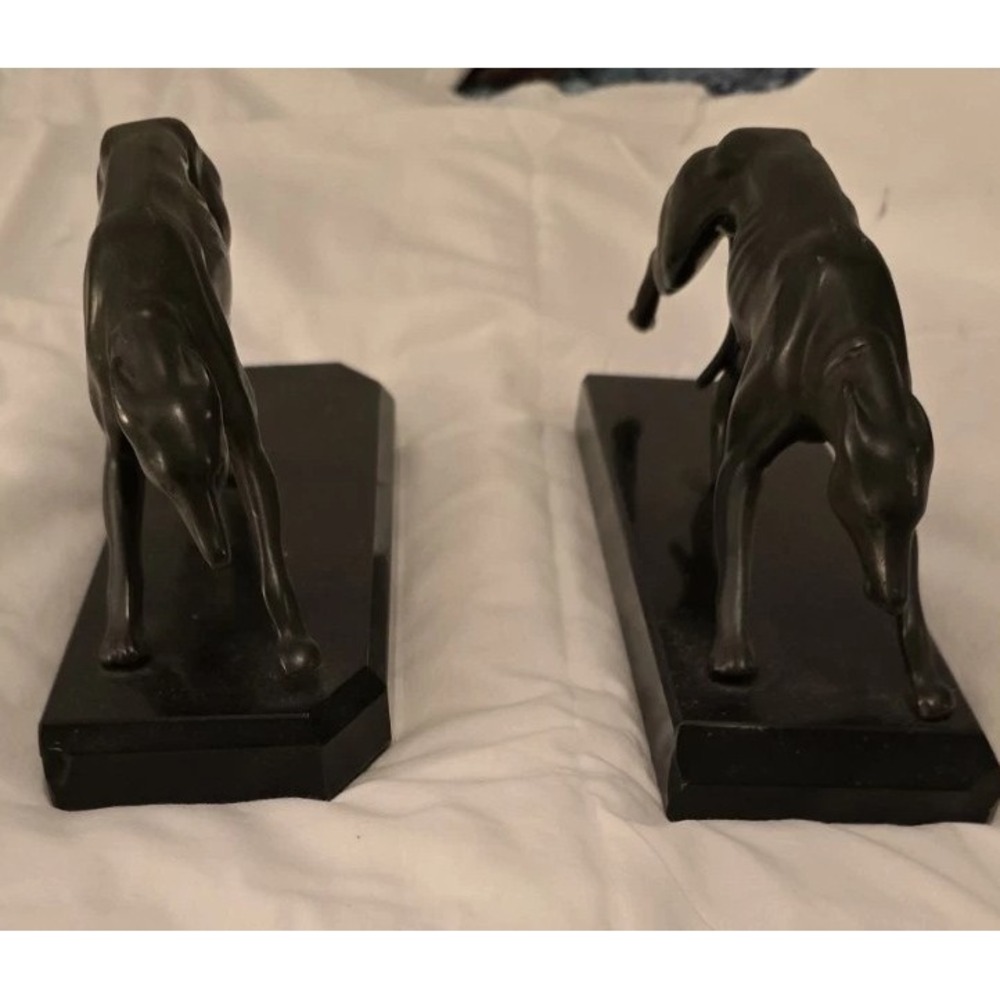VINTAGE ART DECO STYLE Pair OF Running Greyhounds Book Ends‎ ,tiny Damage On 1
